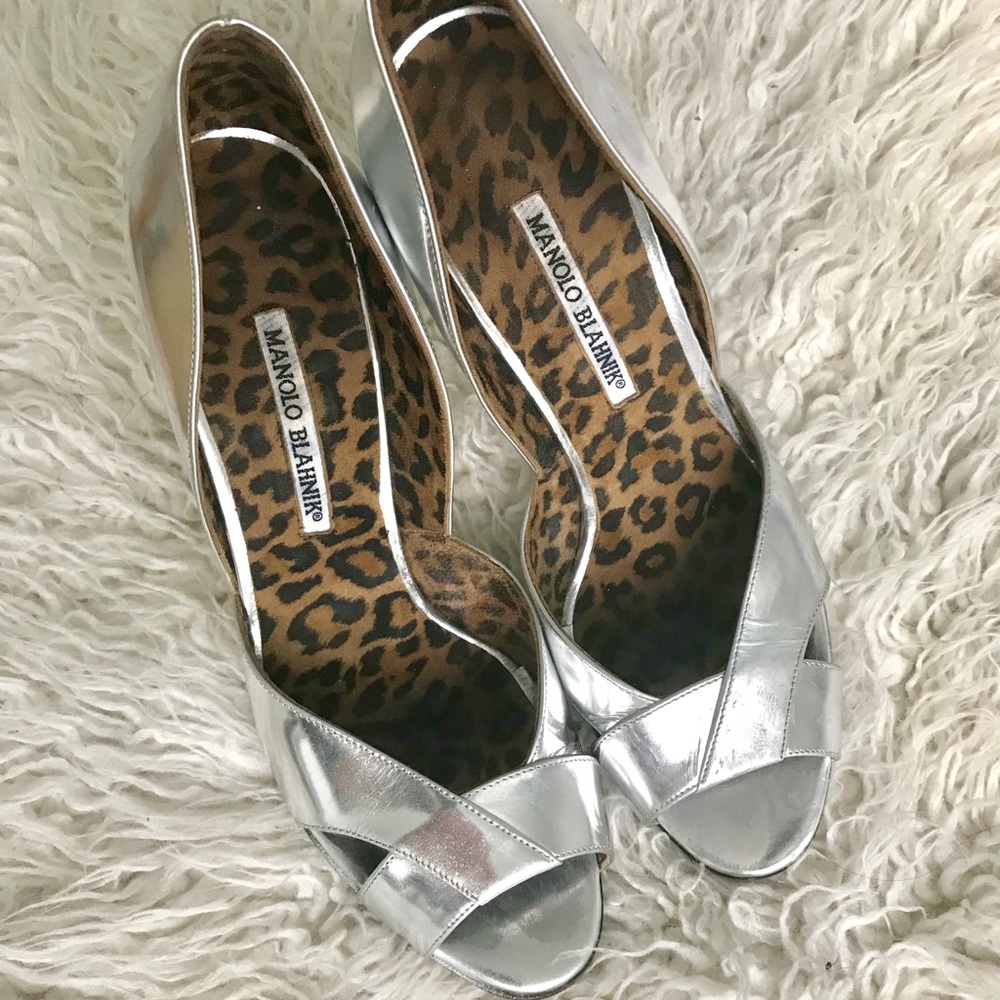 Manolo Blahnik pump d’orsay